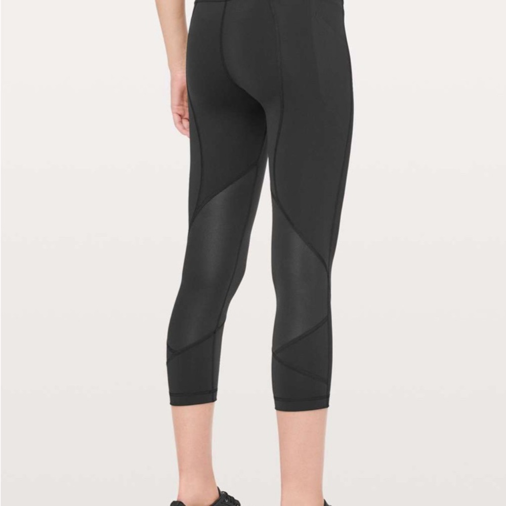 Lululemon Pace Rival crop sz 6 black